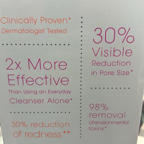 Conair true glow Sonic Facial Brush with UV Sterilizer waterproof rechargeable - Picture 9 of 9